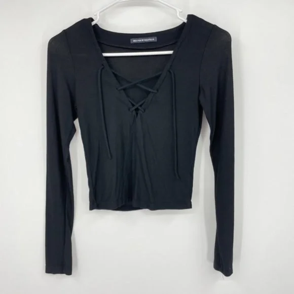 Brandy Melville Black Lace Front Top - Picture 1 of 2